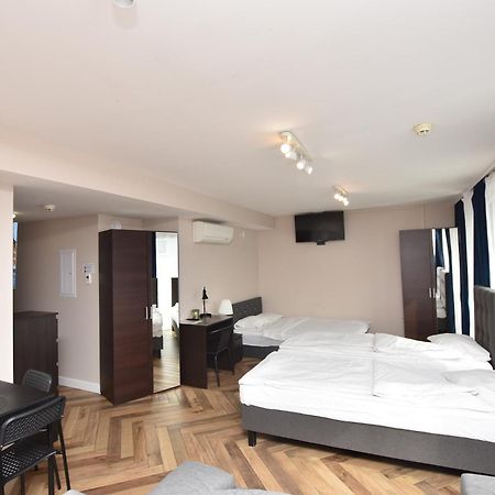 Dukes Apartments - Wita Stwosza Wroclaw Ngoại thất bức ảnh