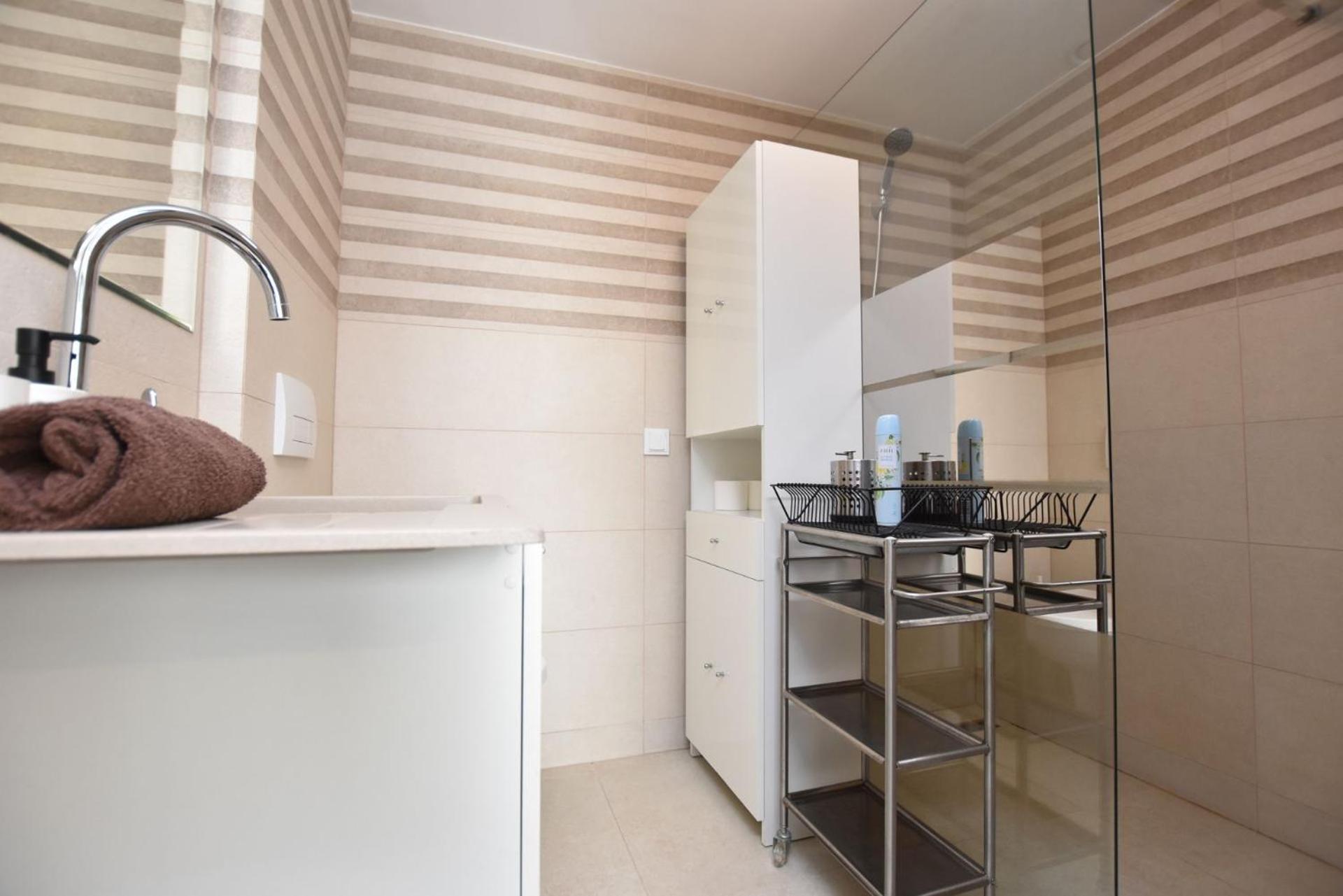 Dukes Apartments - Wita Stwosza Wroclaw Ngoại thất bức ảnh