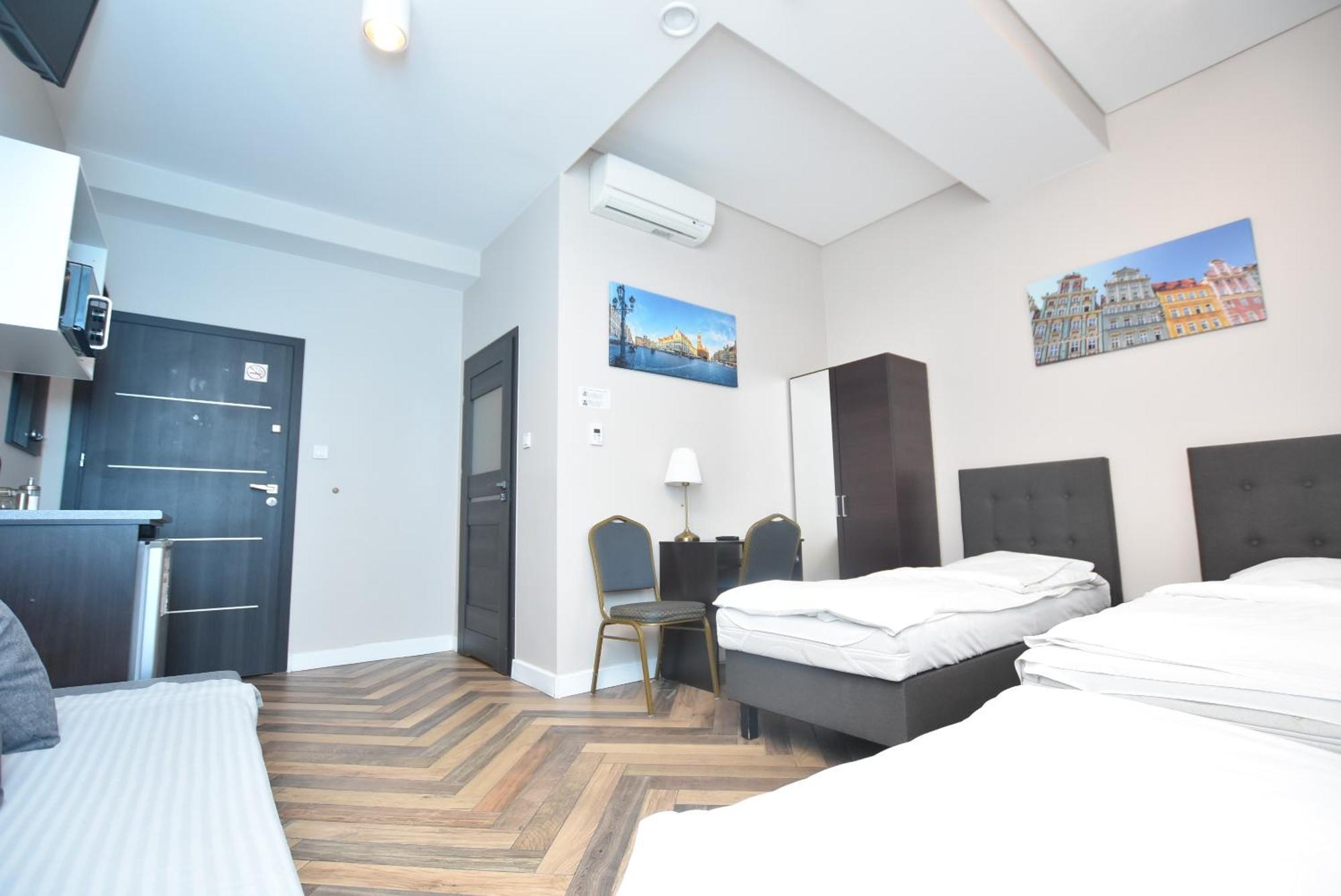 Dukes Apartments - Wita Stwosza Wroclaw Ngoại thất bức ảnh
